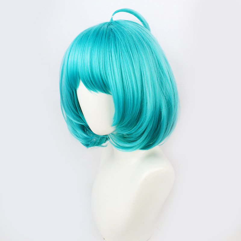 Versatile green wig with cap designed for men who love anime aesthetics. Ideal for cosplay events, ensuring a stylish and comfortable look