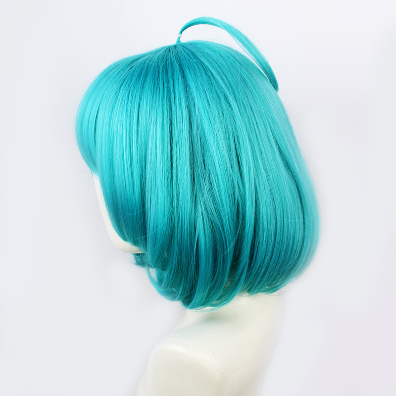 Cosplay-ready short green wig with cap for men. Ideal for anime-themed events, providing a trendy and comfortable styling option