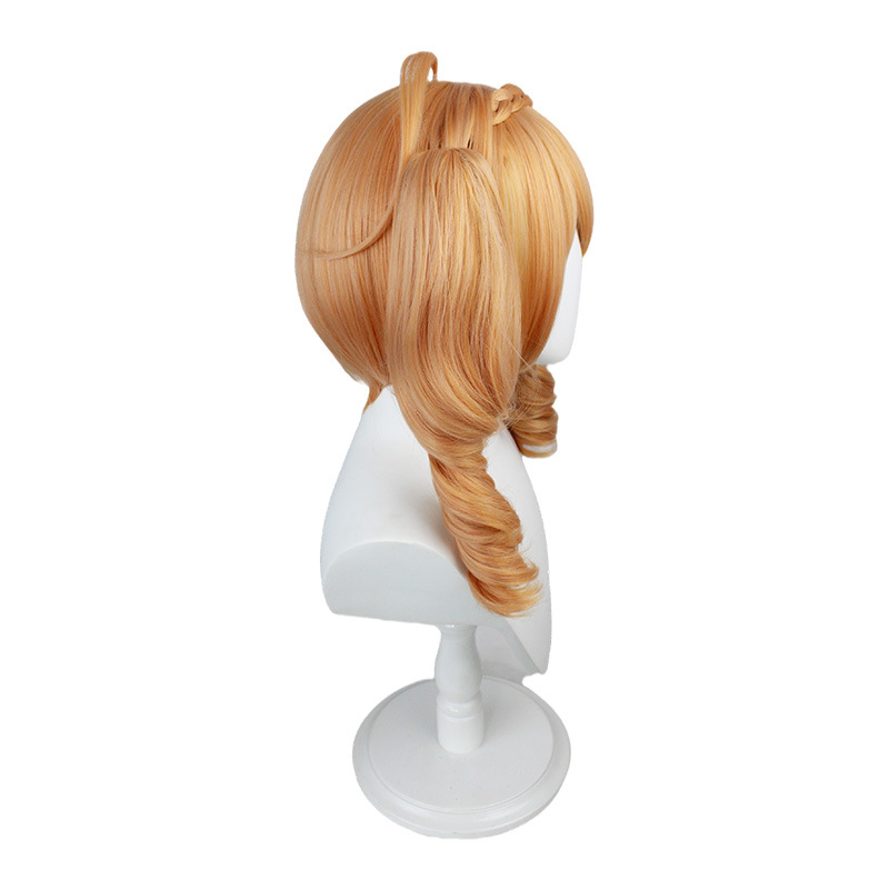 Radiate trendy curly vibes with this brown curly long wig, accompanied by a fashionable cap, perfect for anime enthusiasts looking to make a bold statement