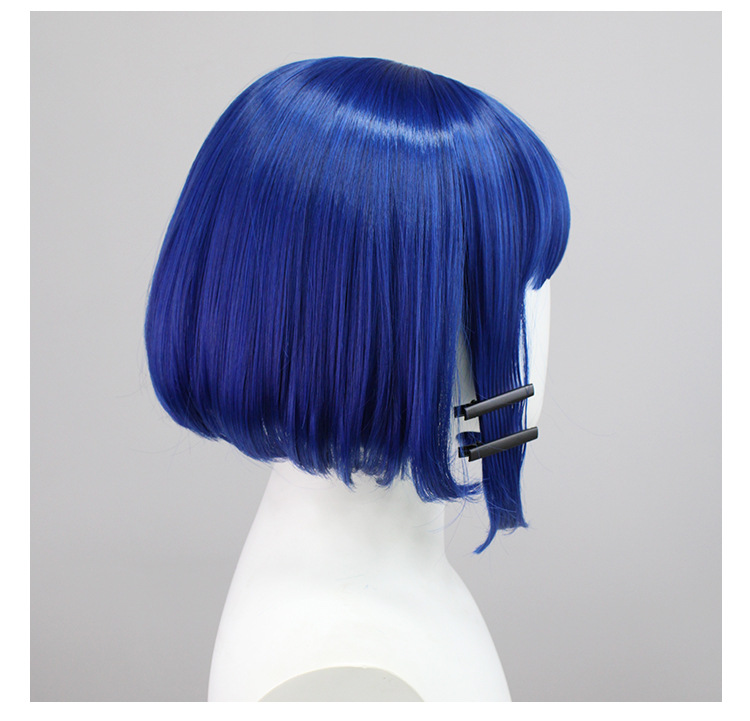 Effortlessly exude casual coolness with this blue short wig and stylish anime cap, providing a laid-back yet fashionable look for your anime-inspired character