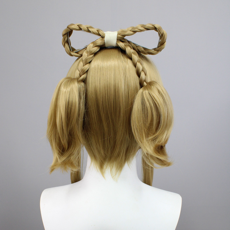 Achieve a trendy anime appearance with this short brown wig designed for women, showcasing a stylish cap for extra flair
