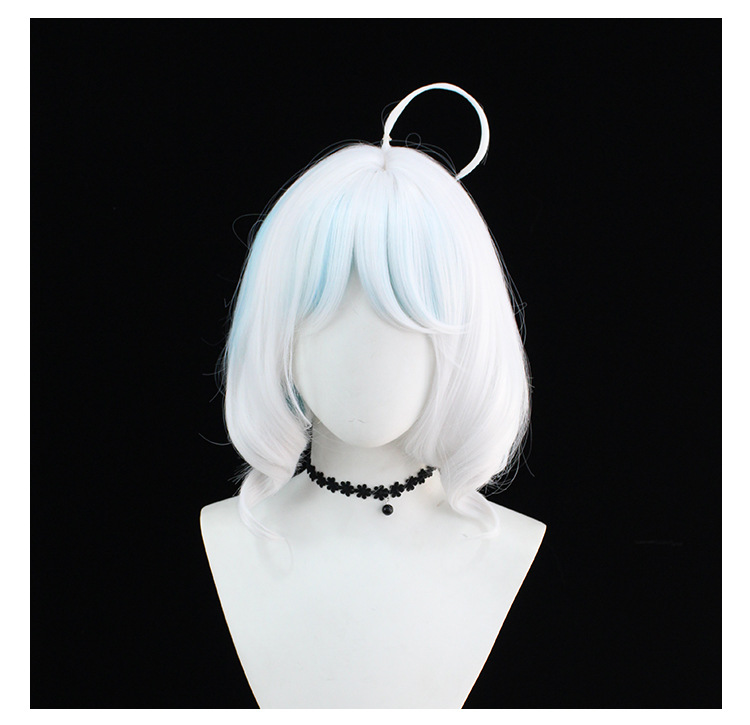 Embrace silver elegance in your adult anime cosplay with this short wig featuring a cap. Elevate your look with a touch of sophistication, perfect for a variety of characters