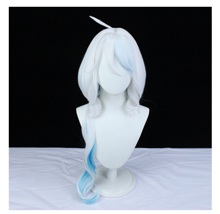 Achieve silver stardom with this long wig and cap, suitable for adults and kids in the world of anime cosplay. Elevate your costume game with style and comfort for all ages