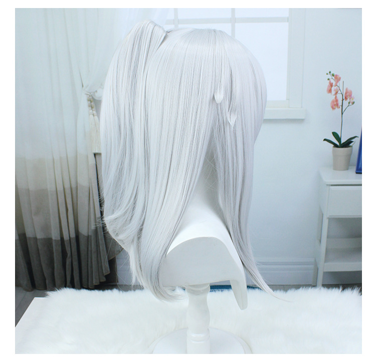 Embrace sophisticated snow vibes with this white long wig designed for devoted anime enthusiasts. The inclusive cap adds both security and style, ensuring a flawless and comfortable cosplaying experience for various characters