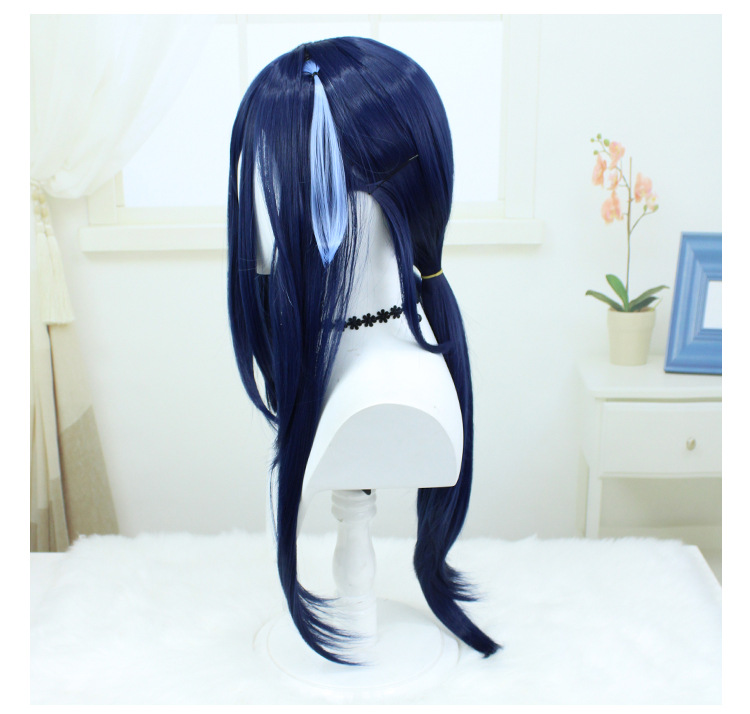 Explore anime-inspired looks with this dark blue long wig, complete with a fashionable cap