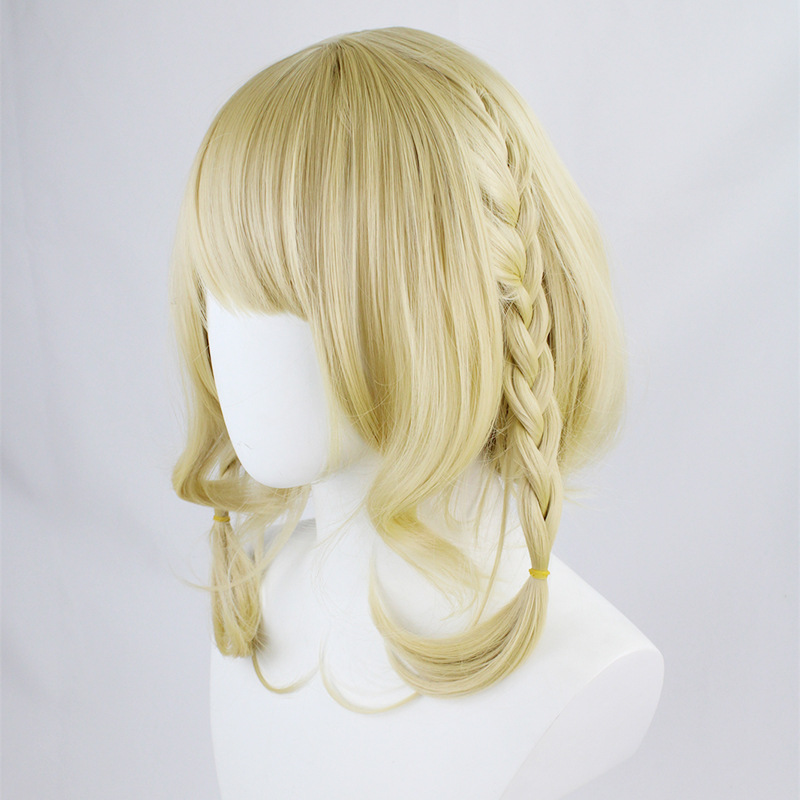 Short blonde wig, perfect for dress-up and themed parties, adding a fun and playful element to your outfit