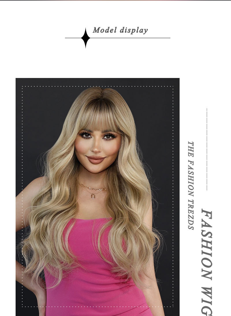 Fashionable synthetic wig from Yinraohair, in blonde, with long curly hair, ready to go