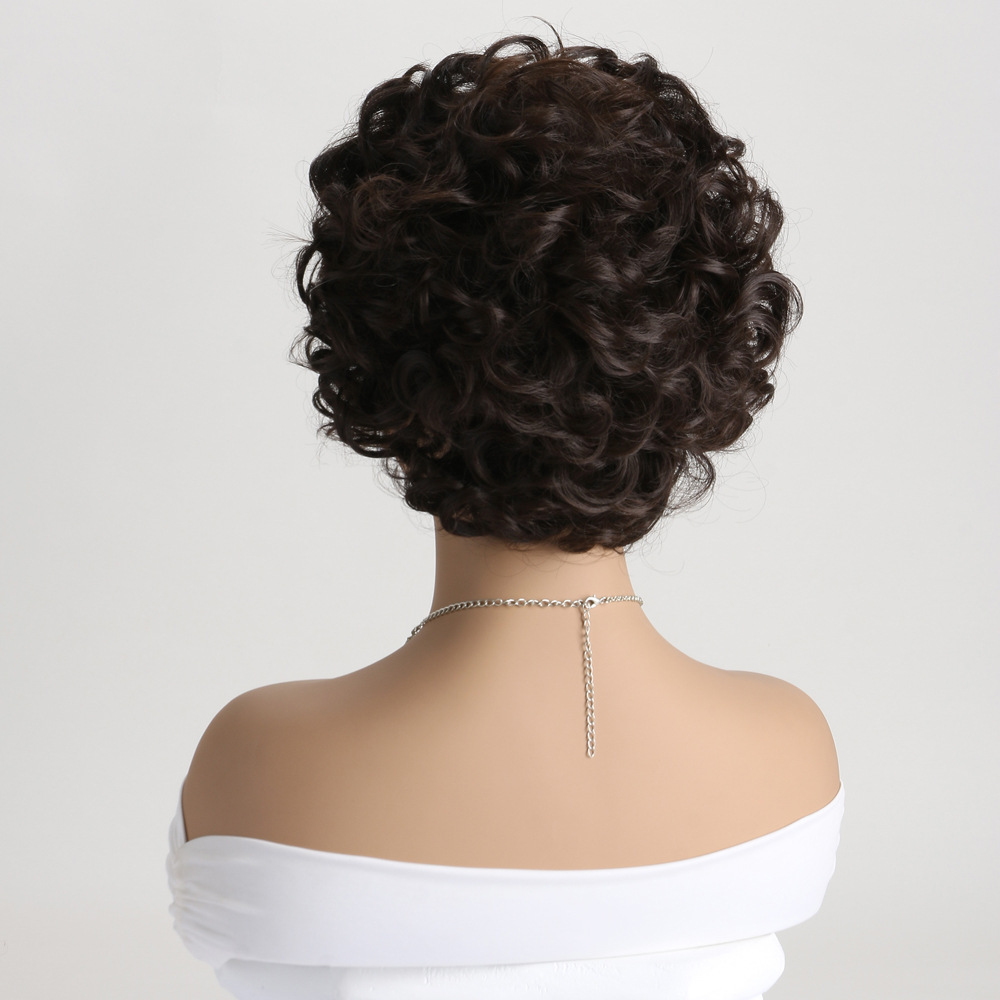 Women's wig in dark brown synthetic hair with short curly hair and headgear, a classic choice